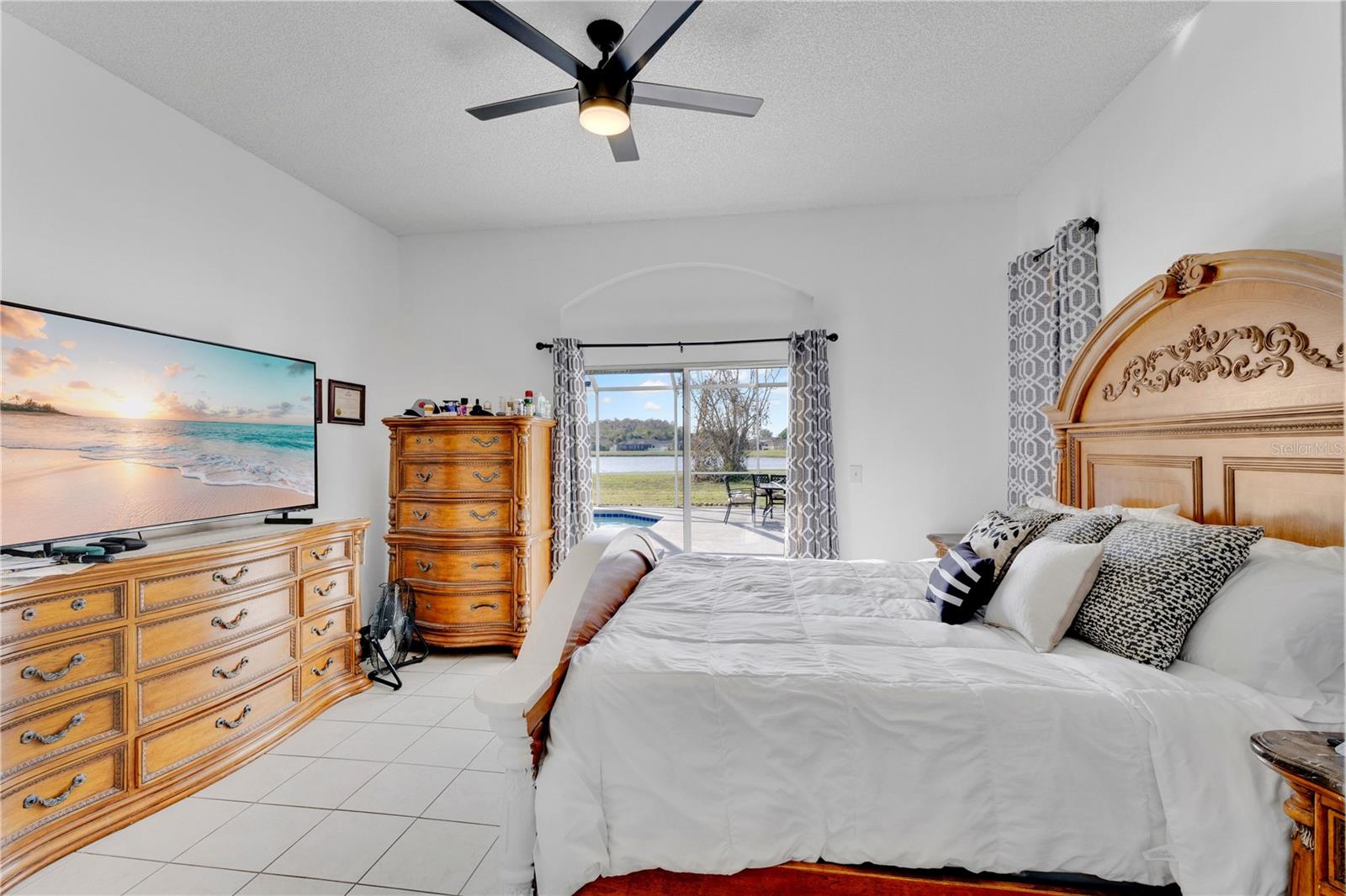 PEBBLE POINTE UNIT 2 - Residential