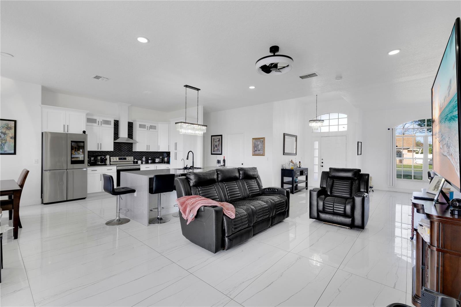 PEBBLE POINTE UNIT 2 - Residential