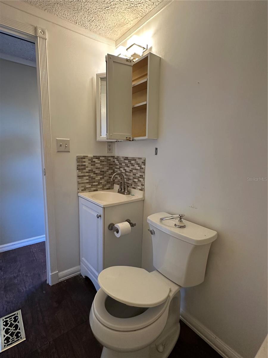 15325 MAPLETREE DRIVE