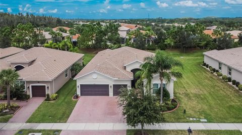 A home in WIMAUMA