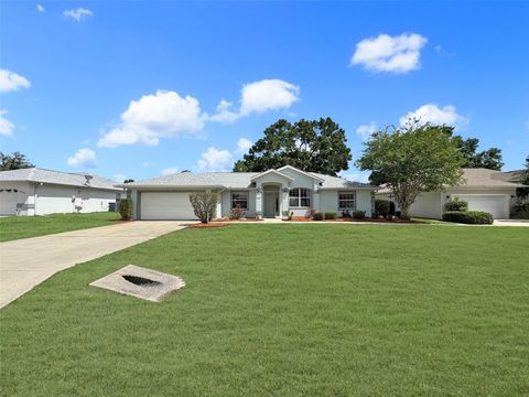 Photo of 4937 NW 30th Place, Ocala, FL 34482 (MLS # OM687572)