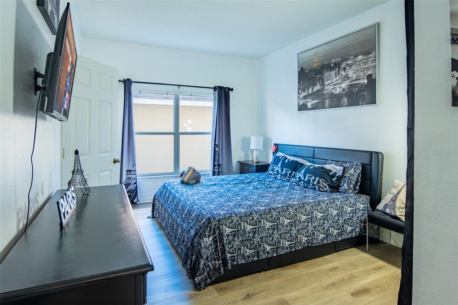 HAMPTON ESTATES - Residential