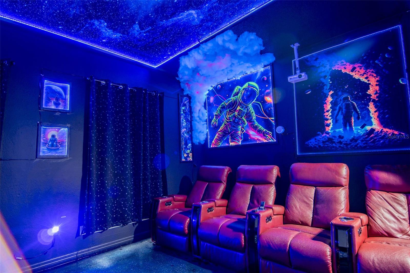 HAMPTON ESTATES - Residential