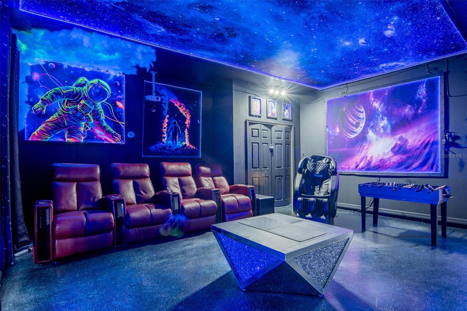 HAMPTON ESTATES - Residential