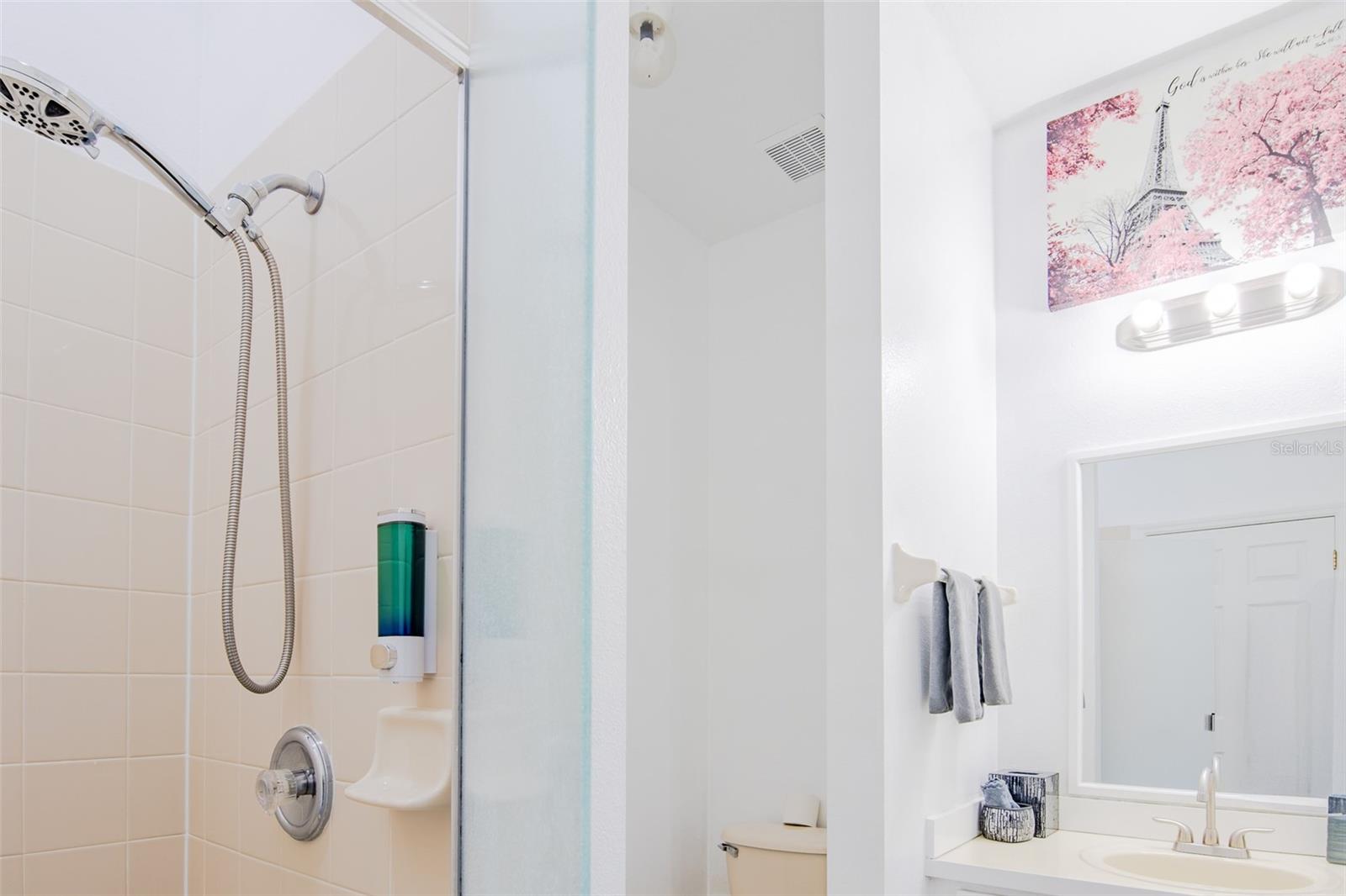 HAMPTON ESTATES - Residential