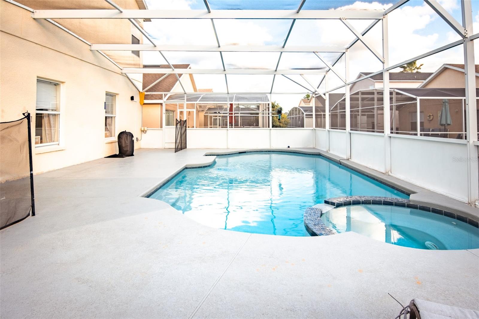 HAMPTON ESTATES - Residential