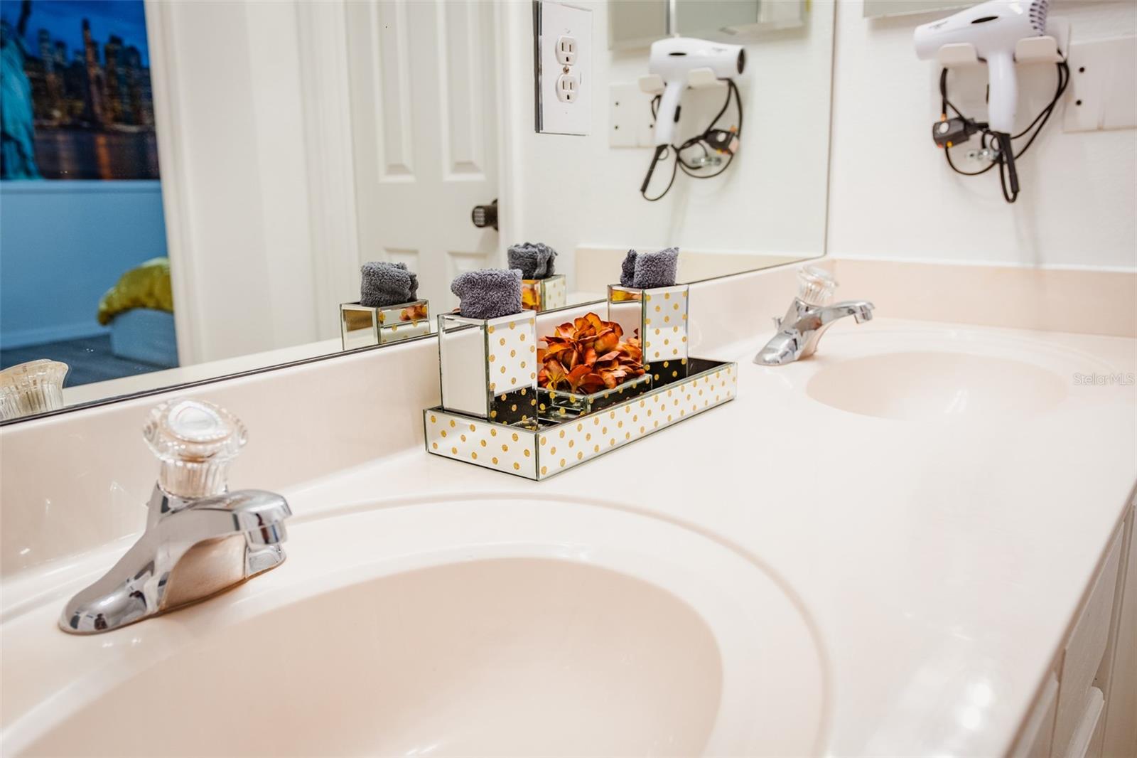 HAMPTON ESTATES - Residential