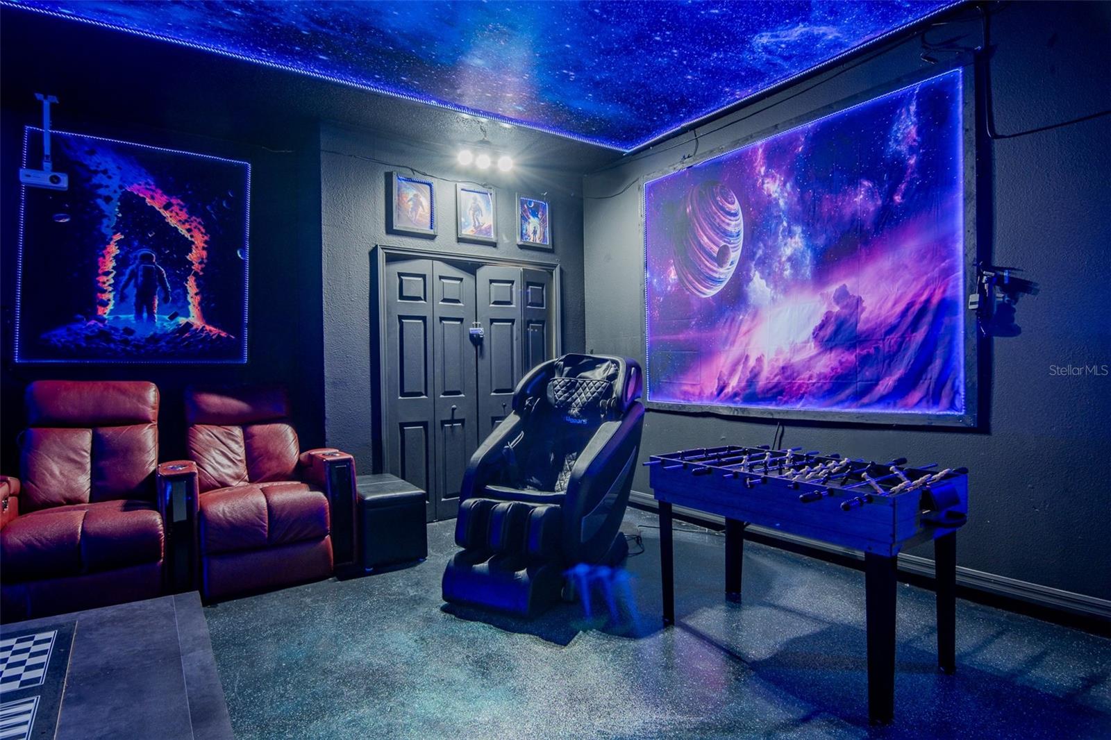 HAMPTON ESTATES - Residential