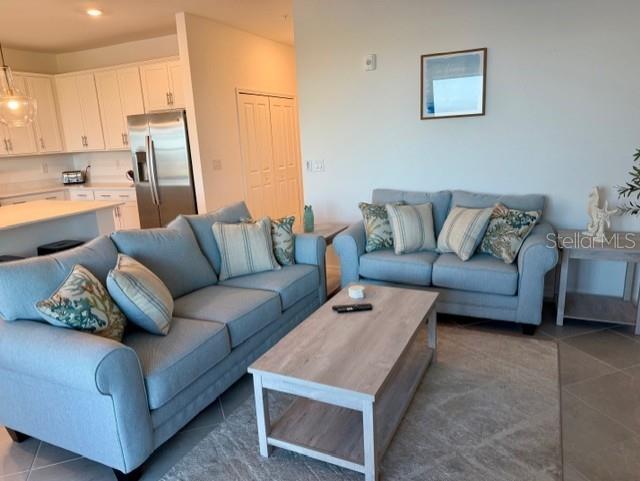 WELLEN PARK GOLF & COUNTRY CLUB - Residential Lease