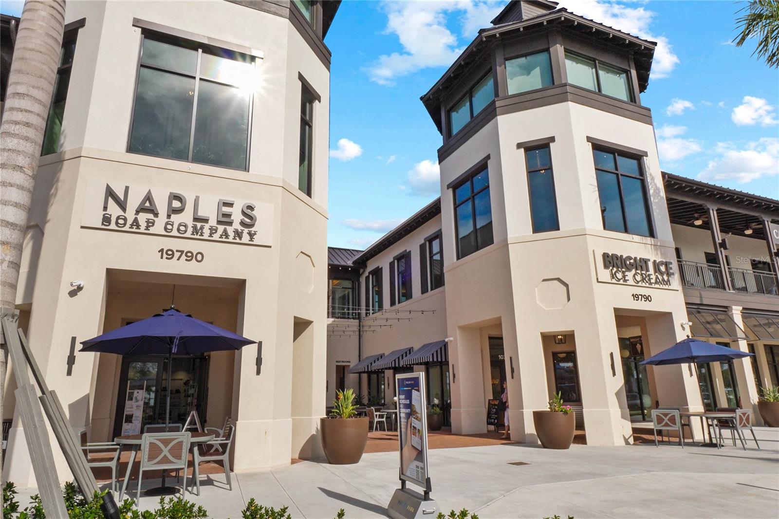 WELLEN PARK GOLF & COUNTRY CLUB - Residential Lease