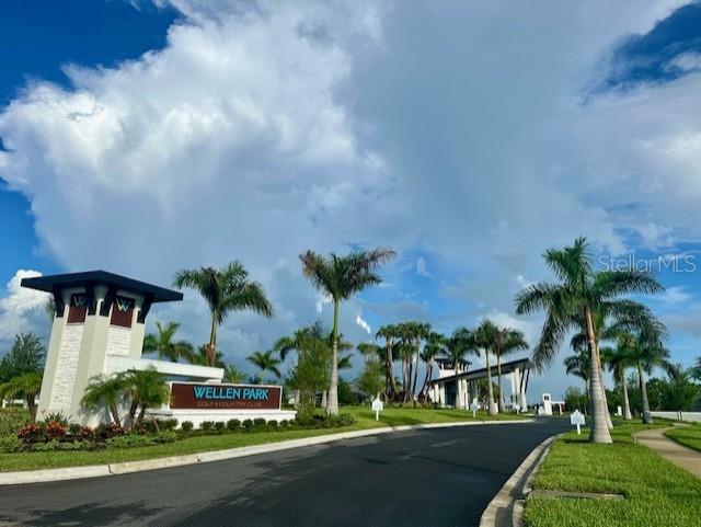 WELLEN PARK GOLF & COUNTRY CLUB - Residential Lease