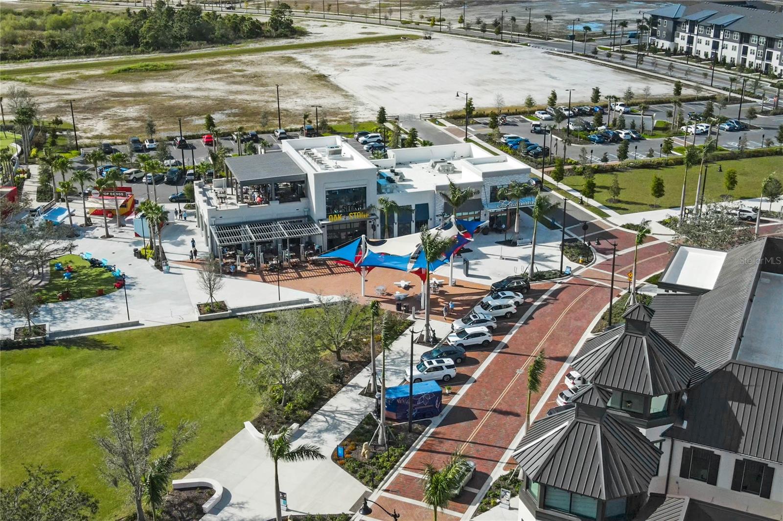 WELLEN PARK GOLF & COUNTRY CLUB - Residential Lease