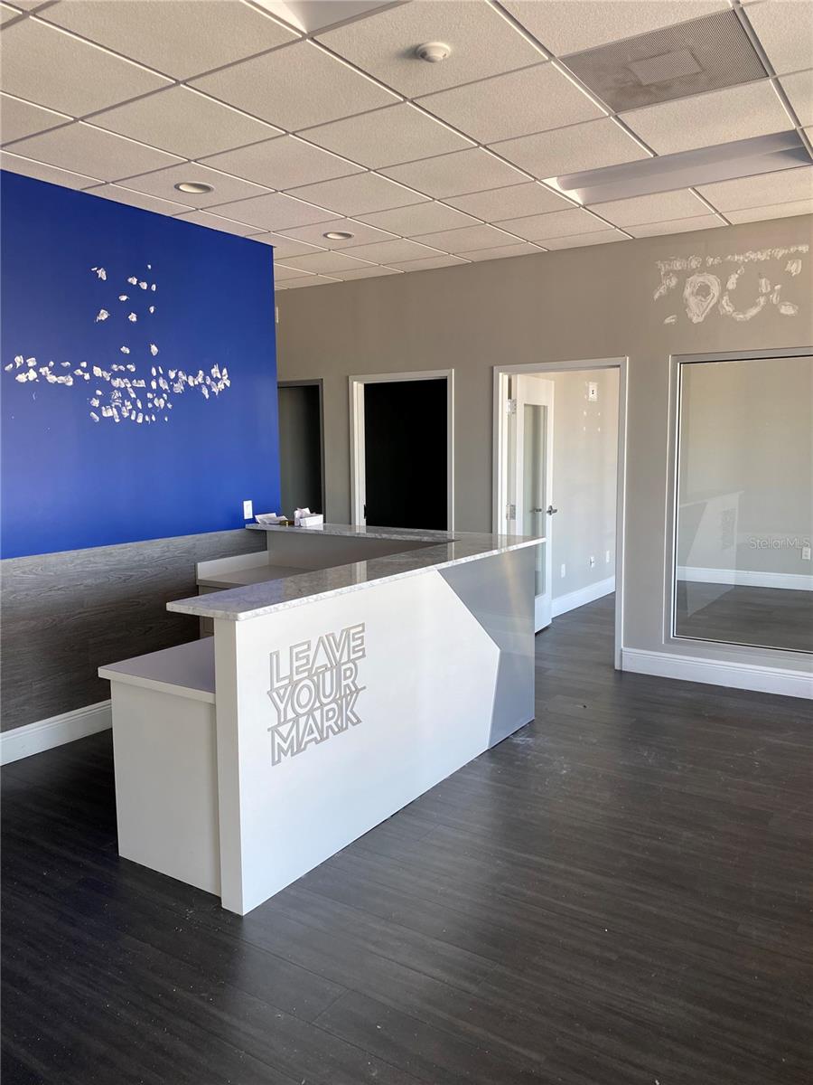 GRAND MANATEE - Commercial Lease