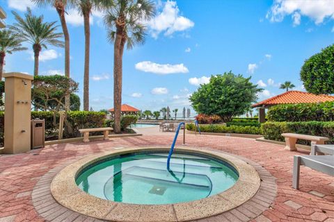 A home in LONGBOAT KEY