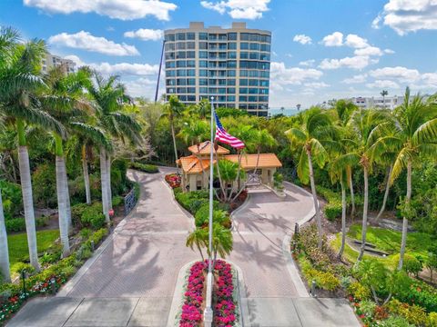 A home in LONGBOAT KEY