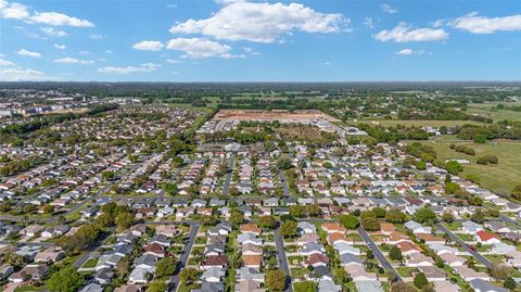 Single Family Residence in THE VILLAGES FL 1054 DAVENPORT DRIVE 59.jpg