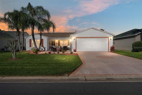 Single Family Residence in THE VILLAGES FL 1054 DAVENPORT DRIVE 1.jpg