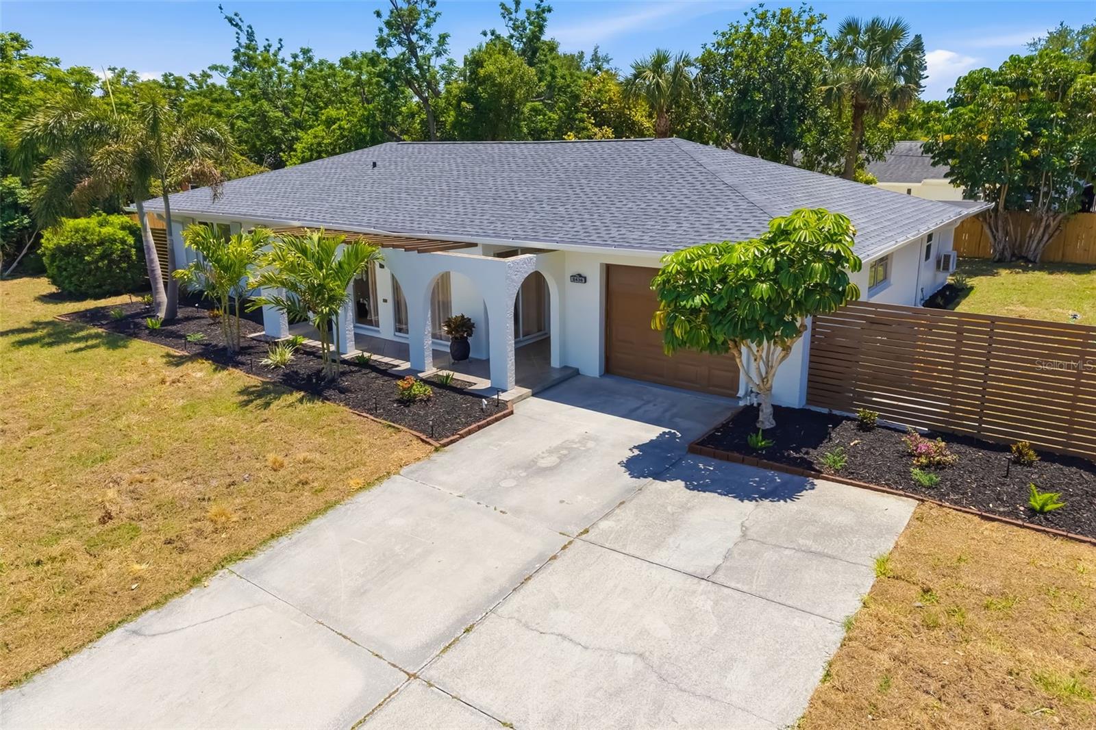 SOUTH GATE - Residential