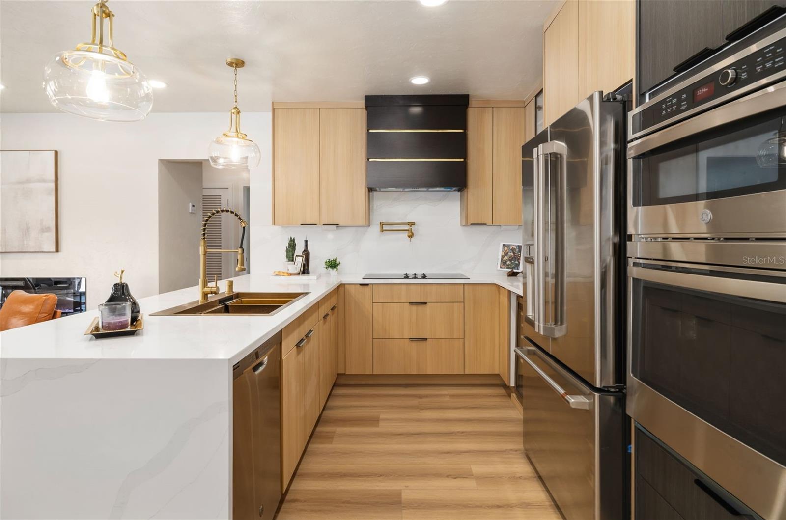 SOUTH GATE - Residential