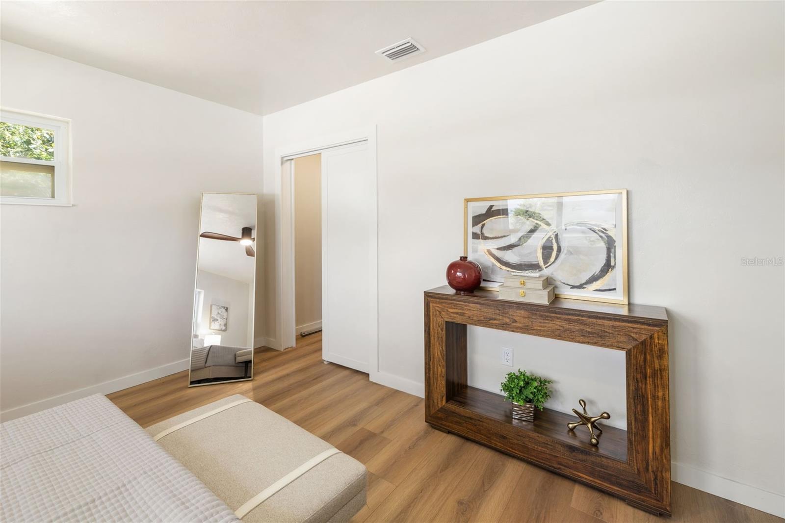 SOUTH GATE - Residential