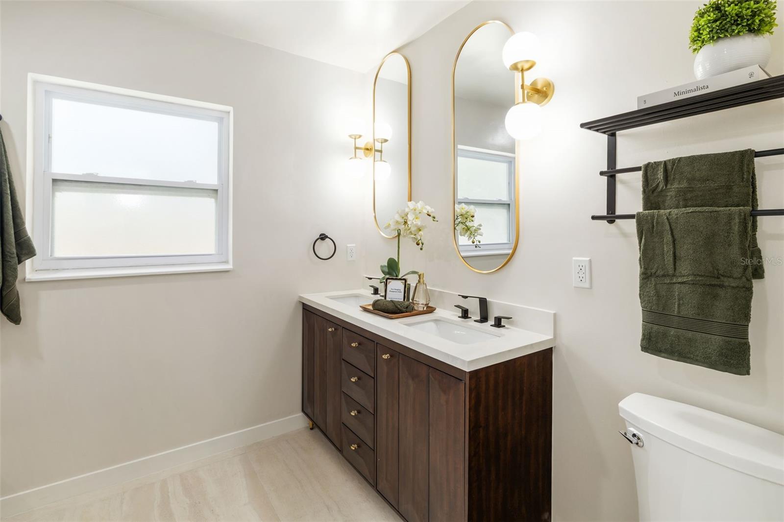 SOUTH GATE - Residential