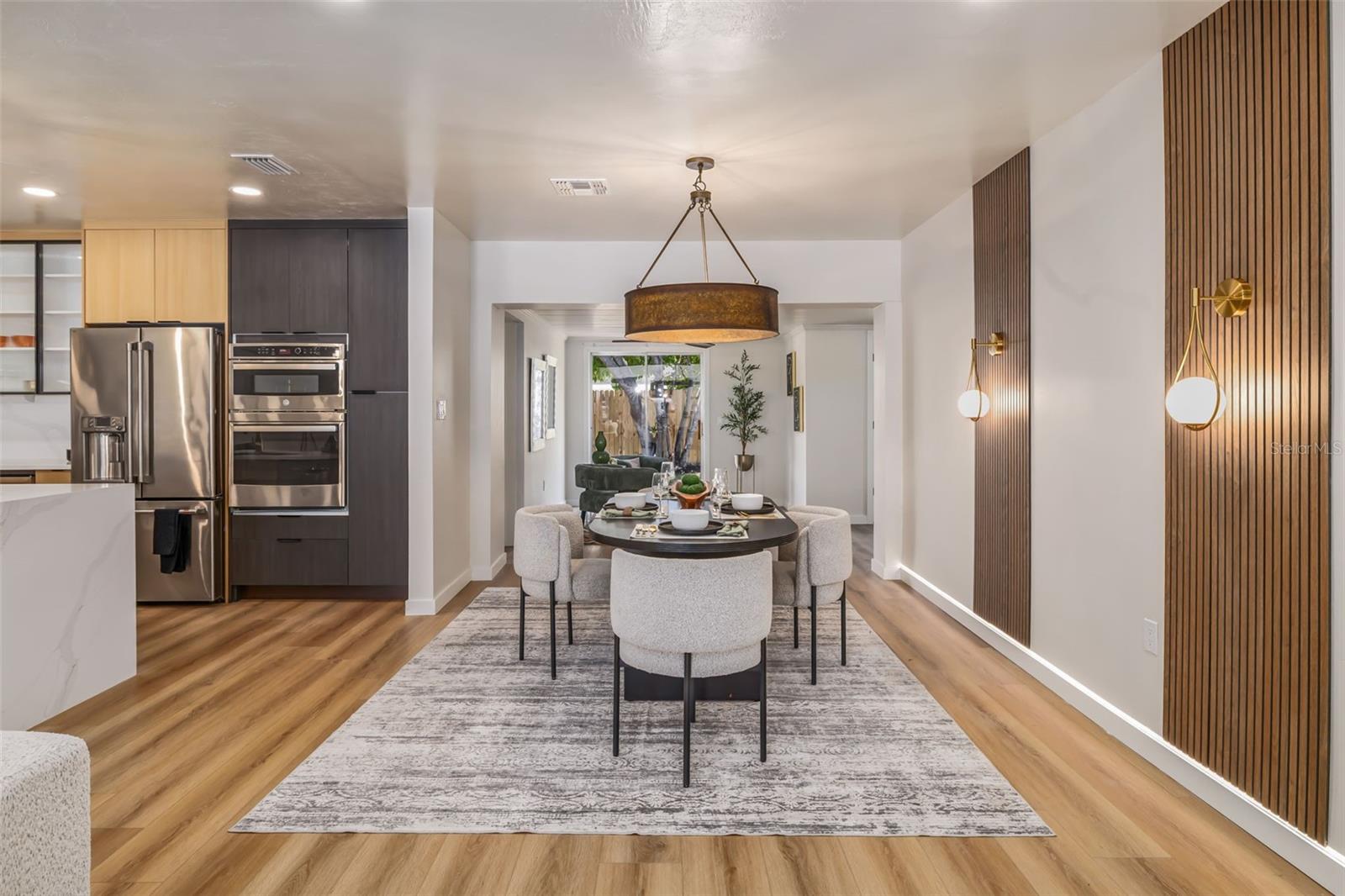 SOUTH GATE - Residential