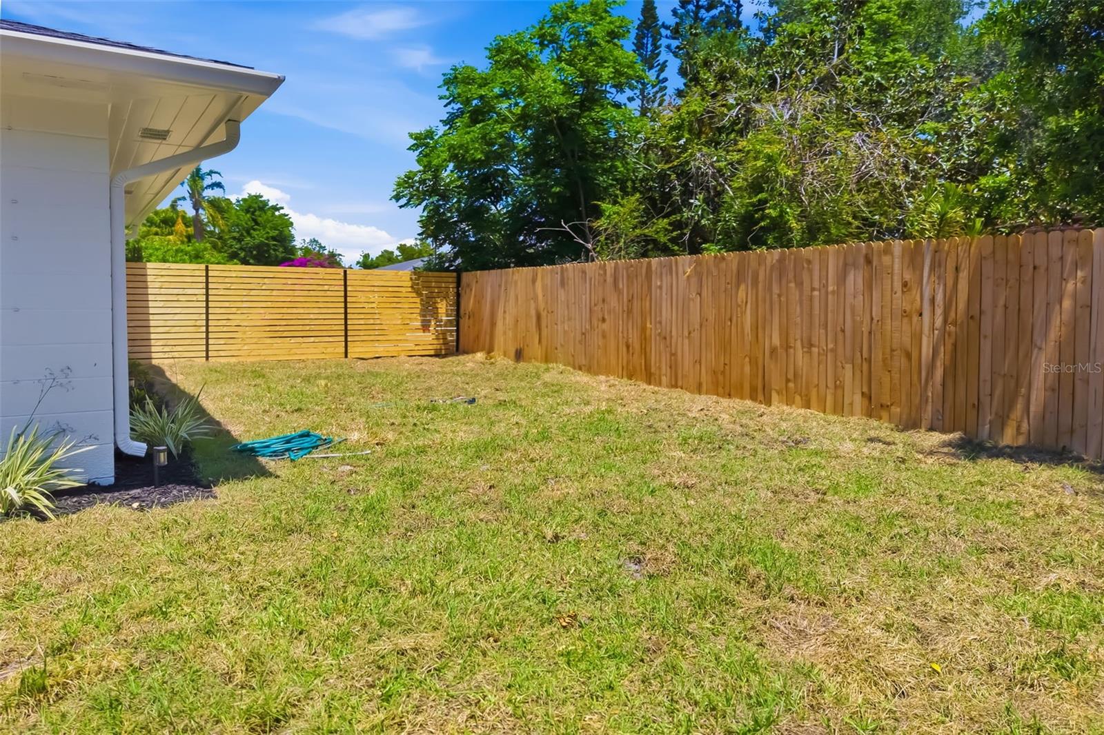 SOUTH GATE - Residential