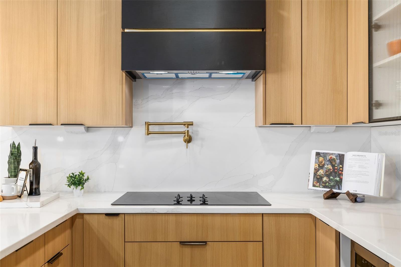 SOUTH GATE - Residential