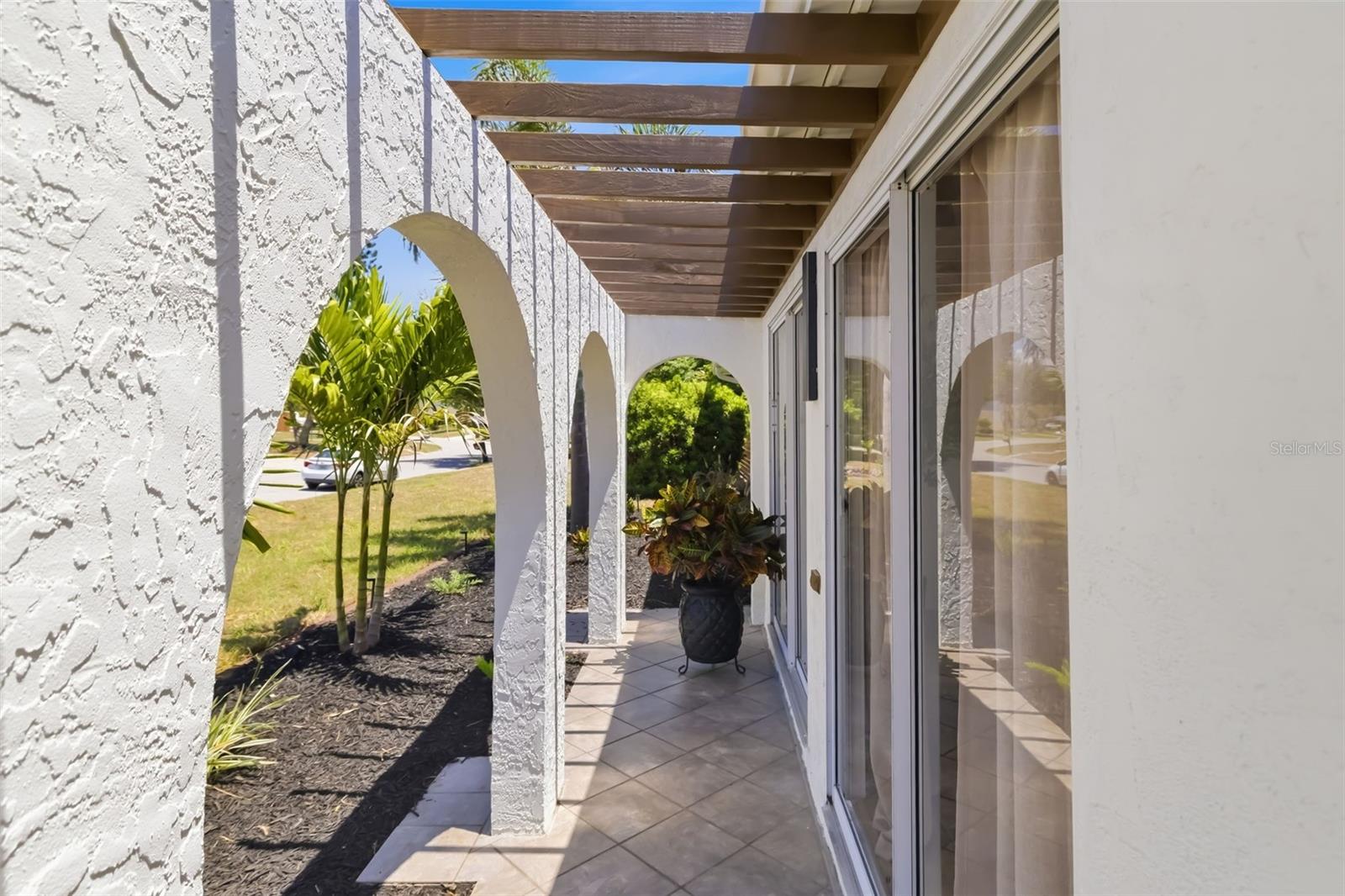 SOUTH GATE - Residential