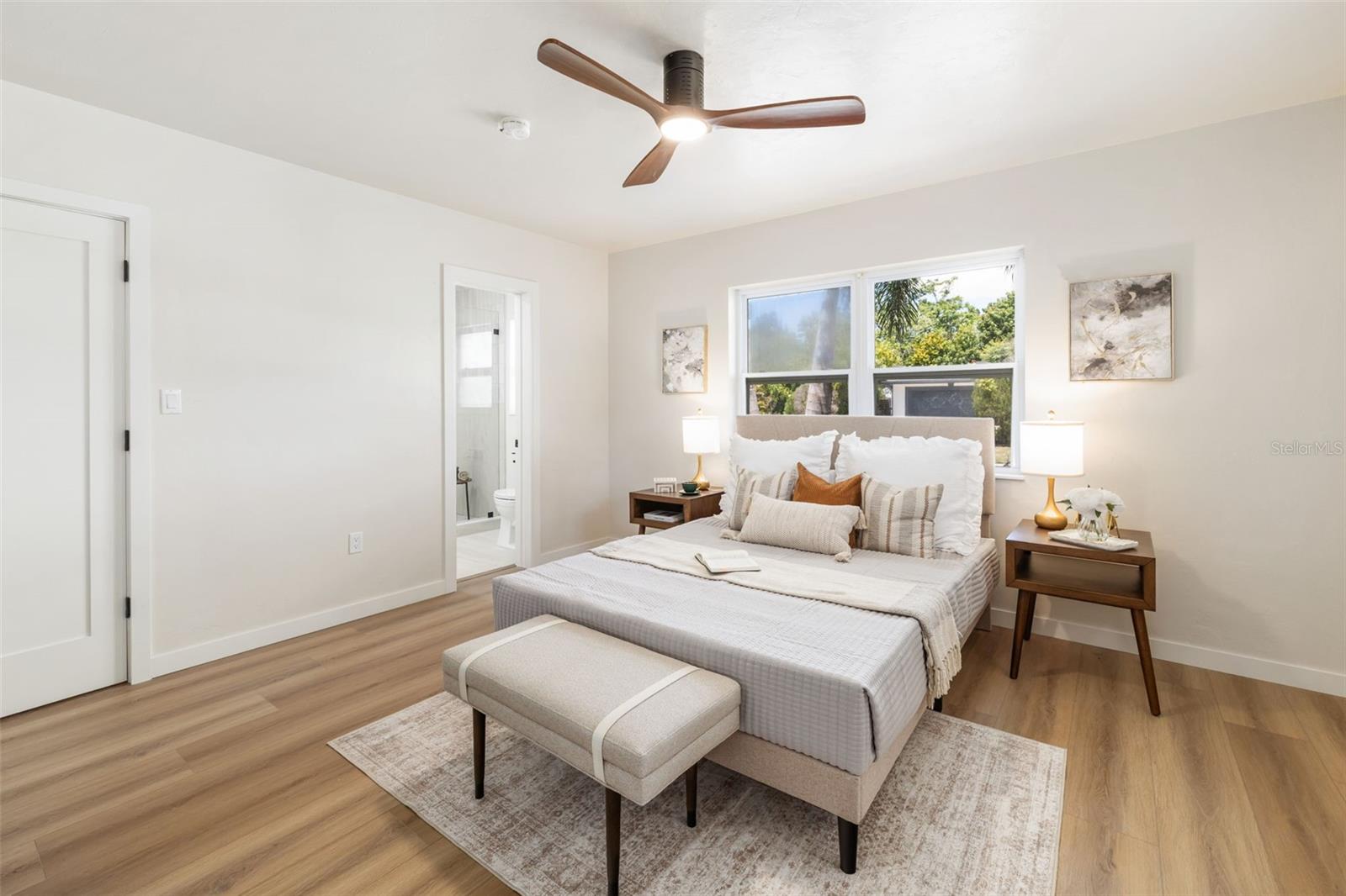 SOUTH GATE - Residential