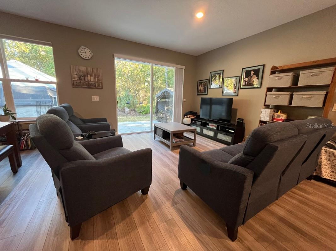 WOODRUFFS SUB FRANK L - Residential