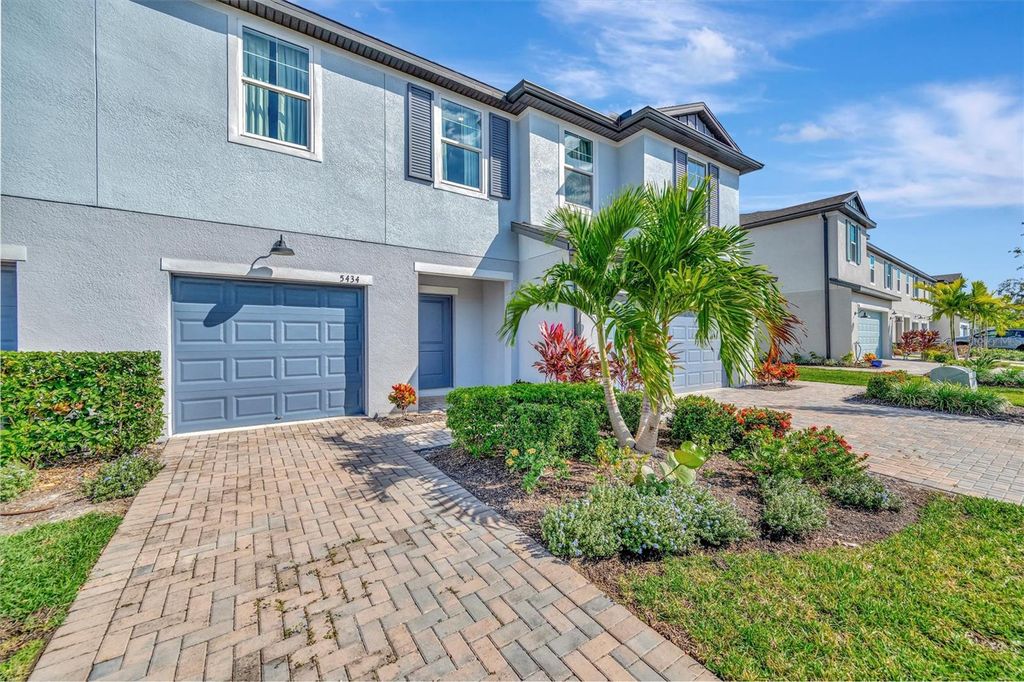 Photo of 5434 Tripoli Drive, Palmetto, FL 34221 (MLS # A4672456)