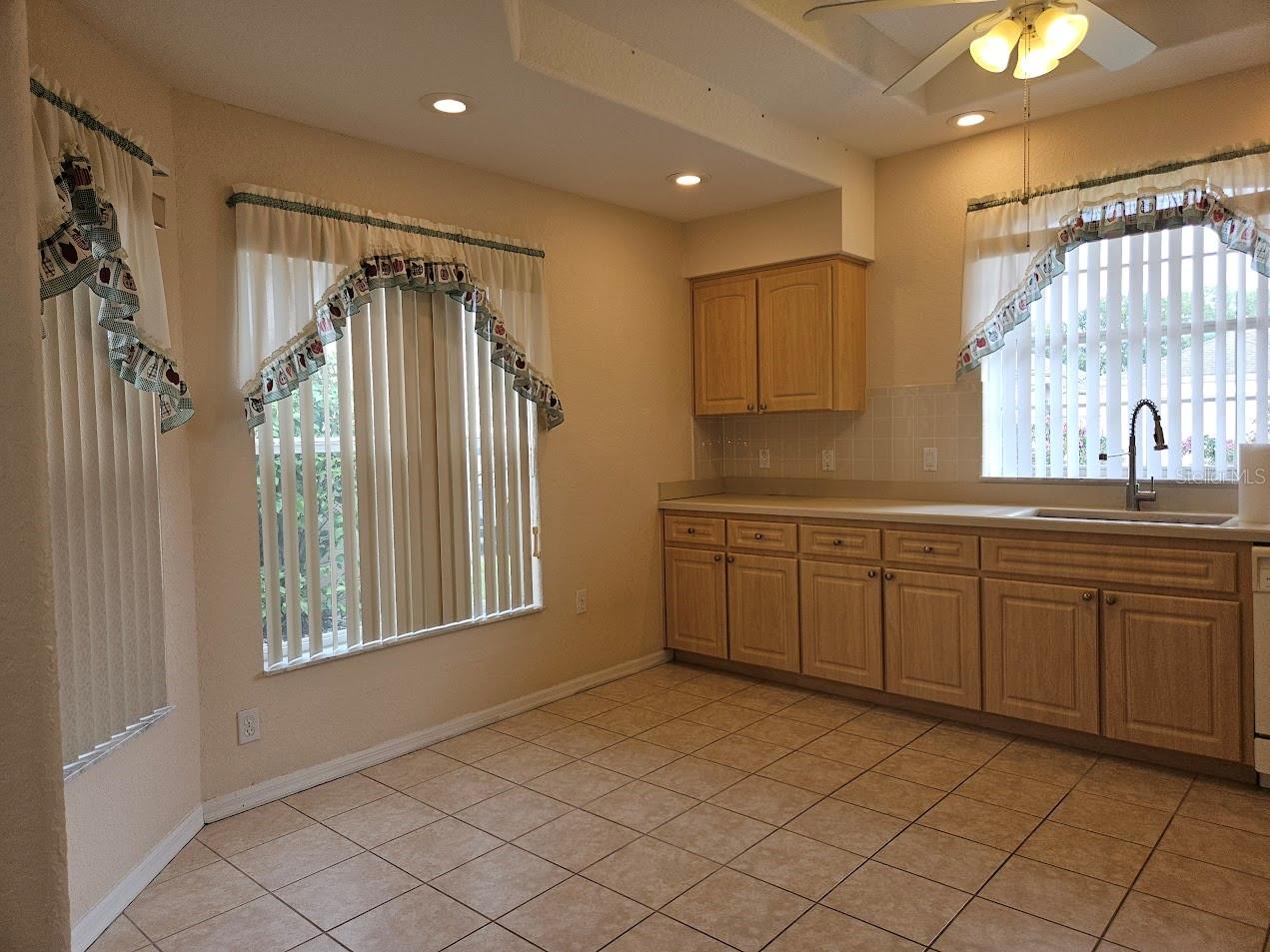 PALMS AT SEVEN HILLS - Residential