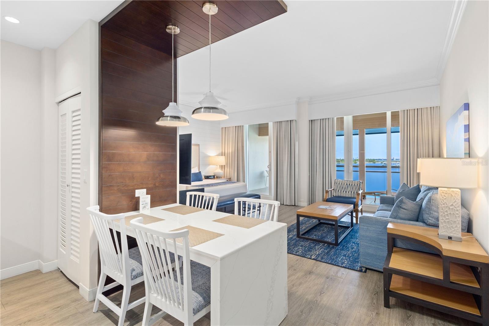 225 SANDS POINT ROAD 6204