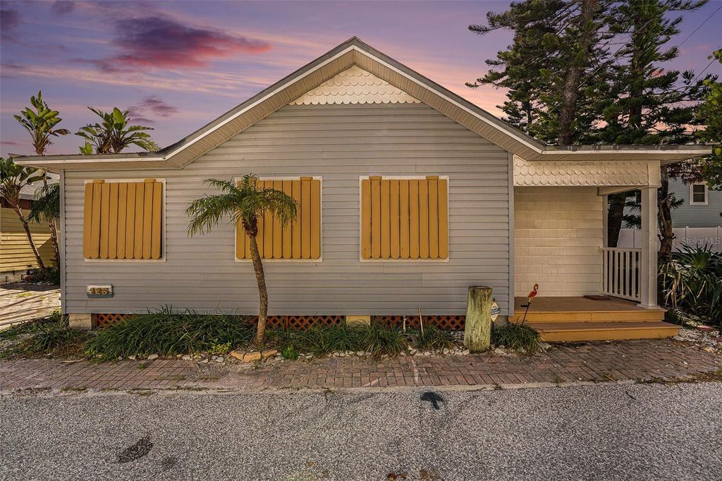 Photo of 125 95th Avenue, Treasure Island, FL 33706 (MLS # TB8450480)
