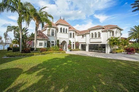 A home in WINTER GARDEN
