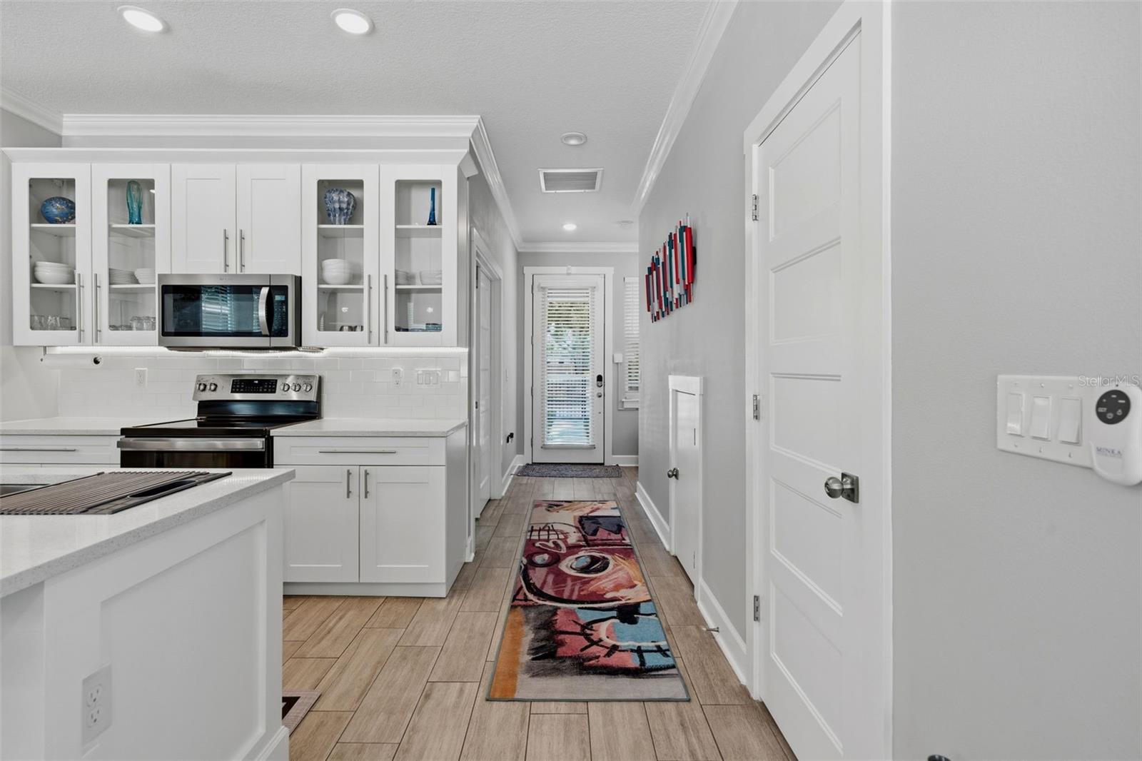 CRESTMONT - Residential