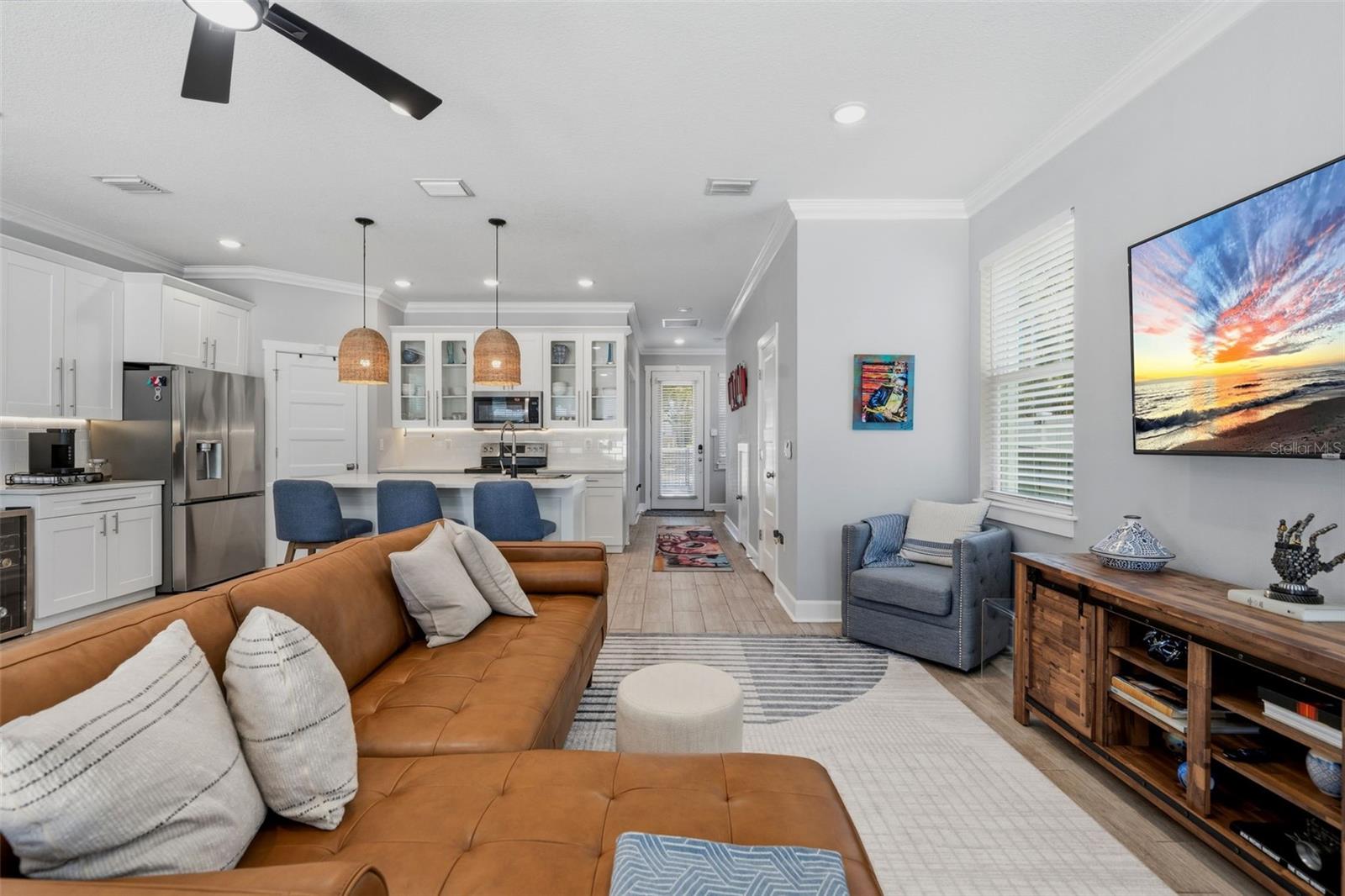 CRESTMONT - Residential