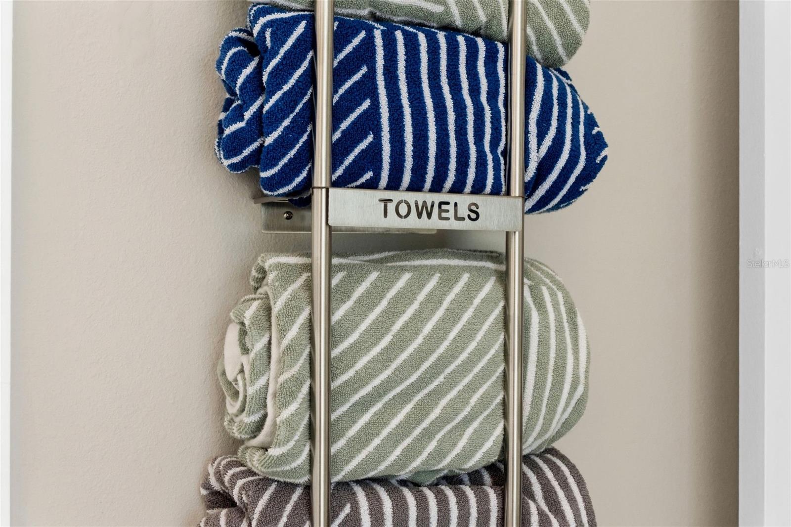 CRESTMONT - Residential