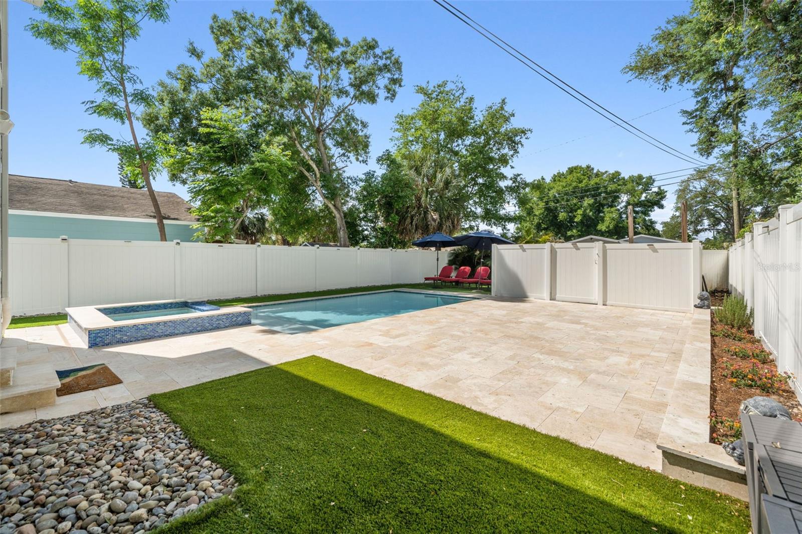 CRESTMONT - Residential