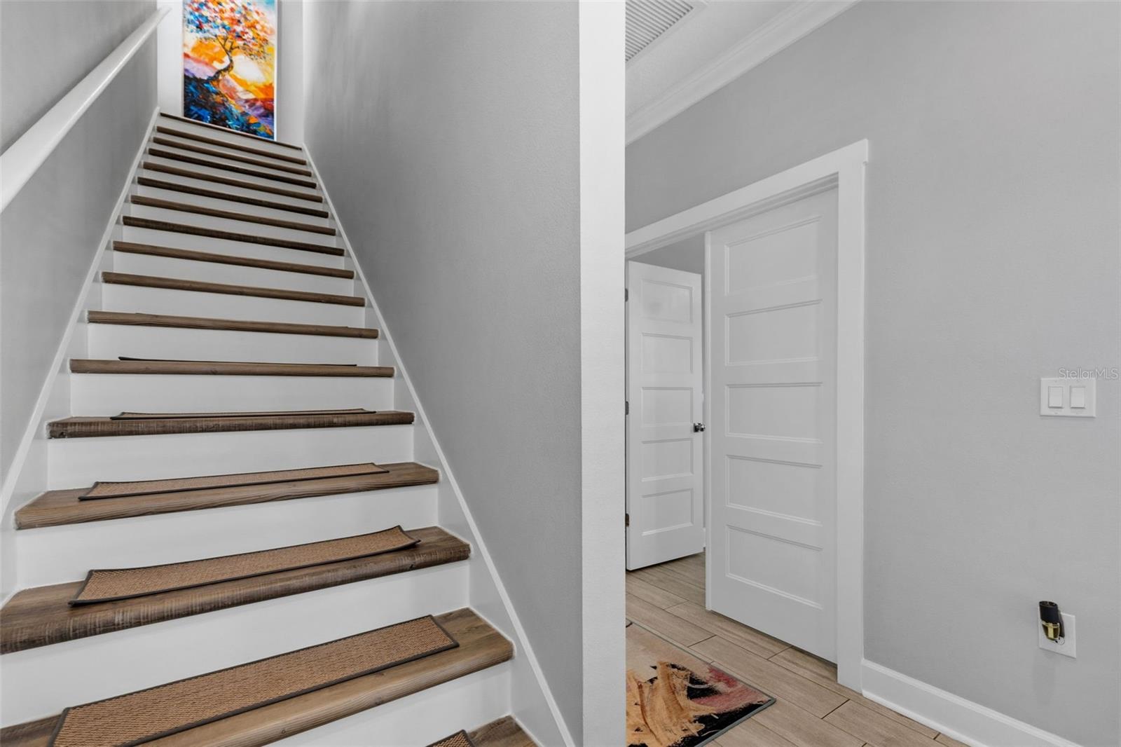 CRESTMONT - Residential