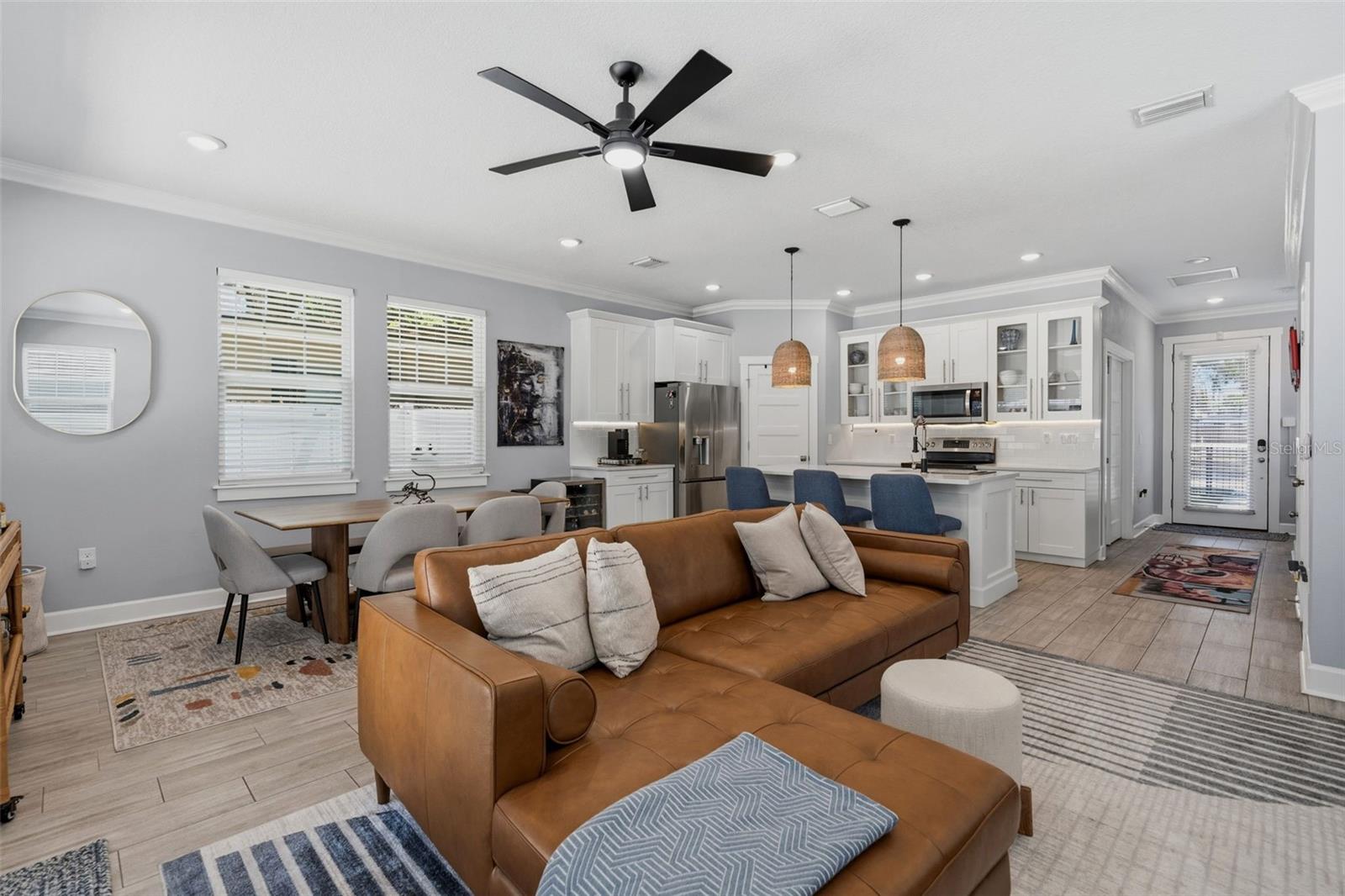 CRESTMONT - Residential