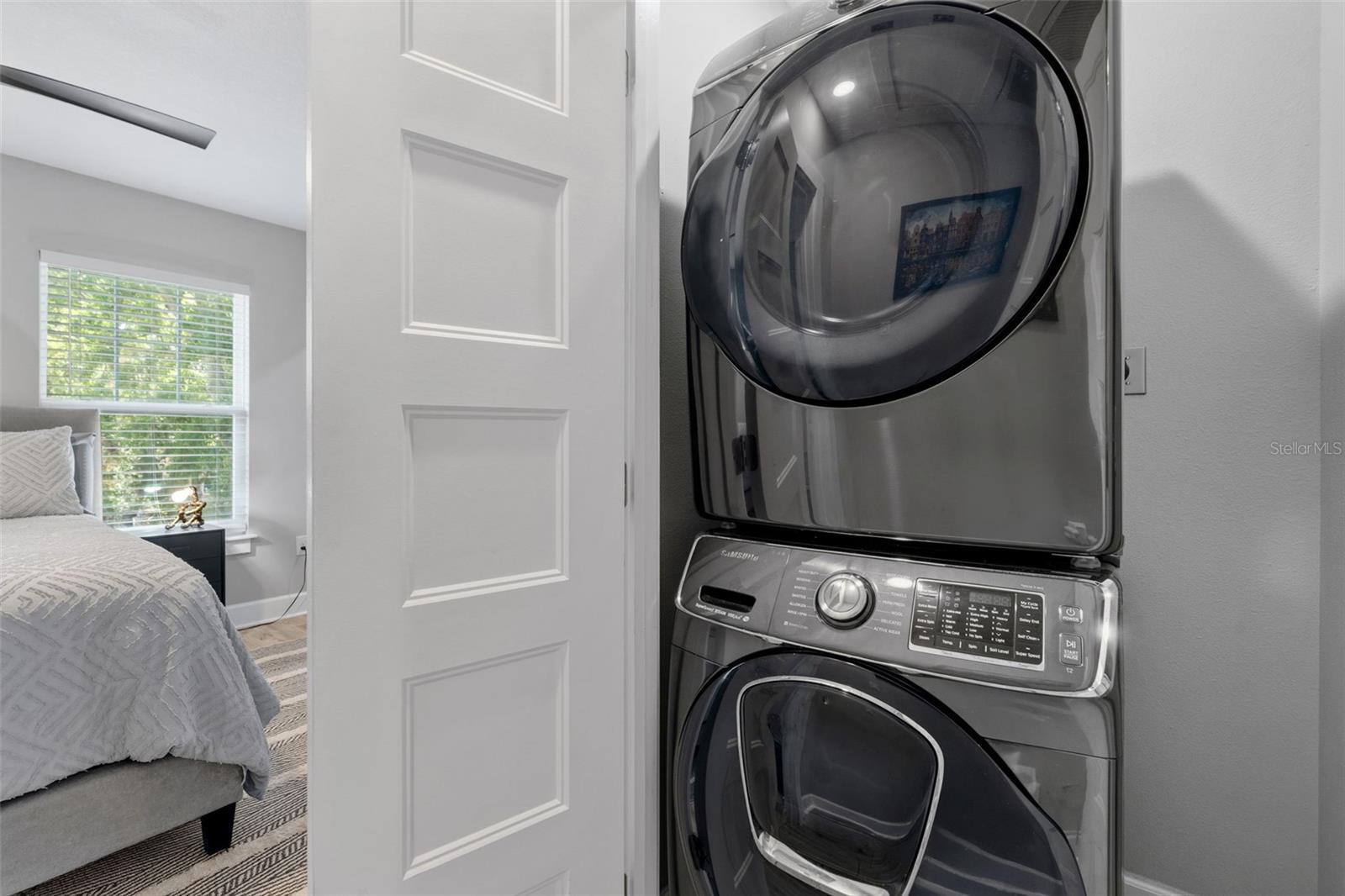 CRESTMONT - Residential