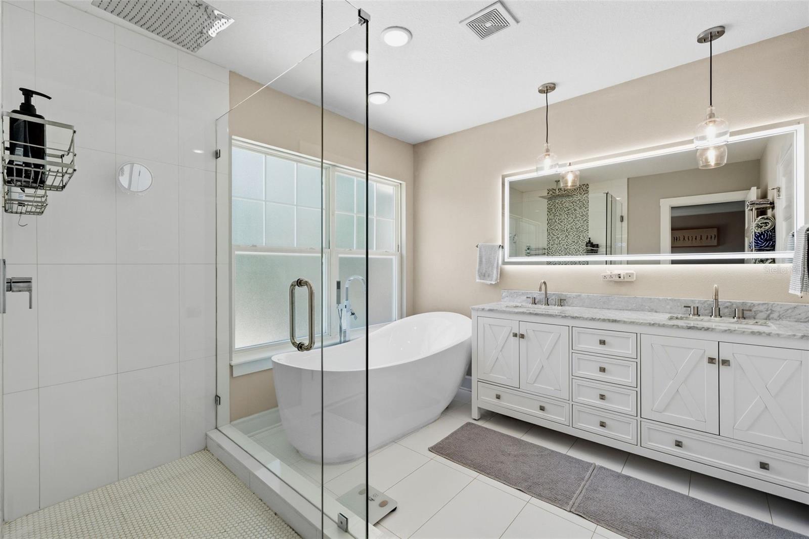 CRESTMONT - Residential