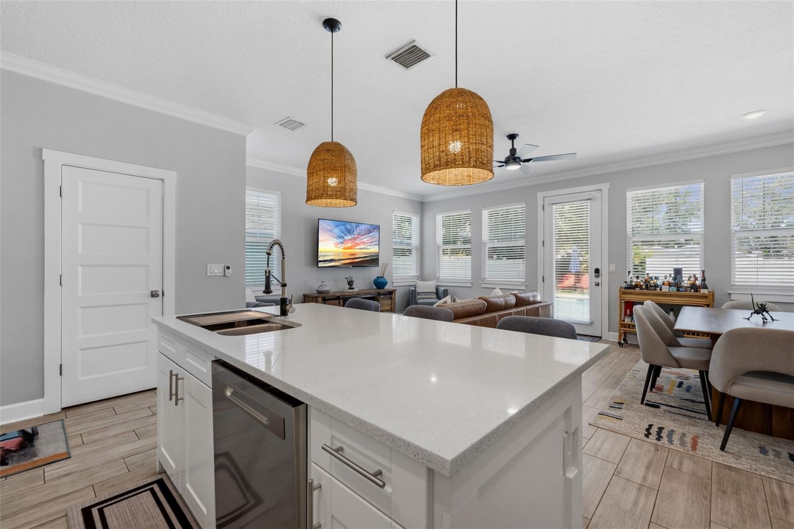 CRESTMONT - Residential