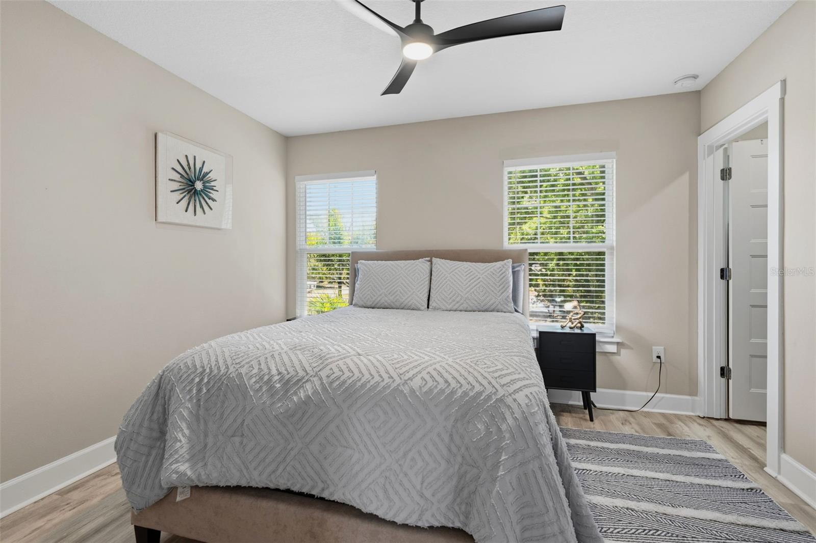 CRESTMONT - Residential