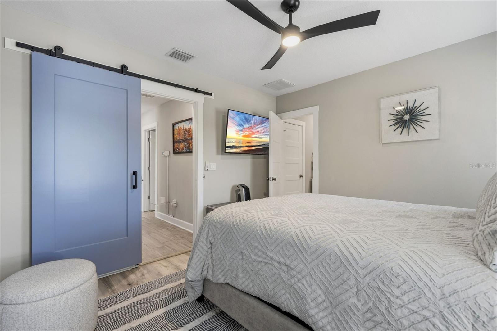 CRESTMONT - Residential