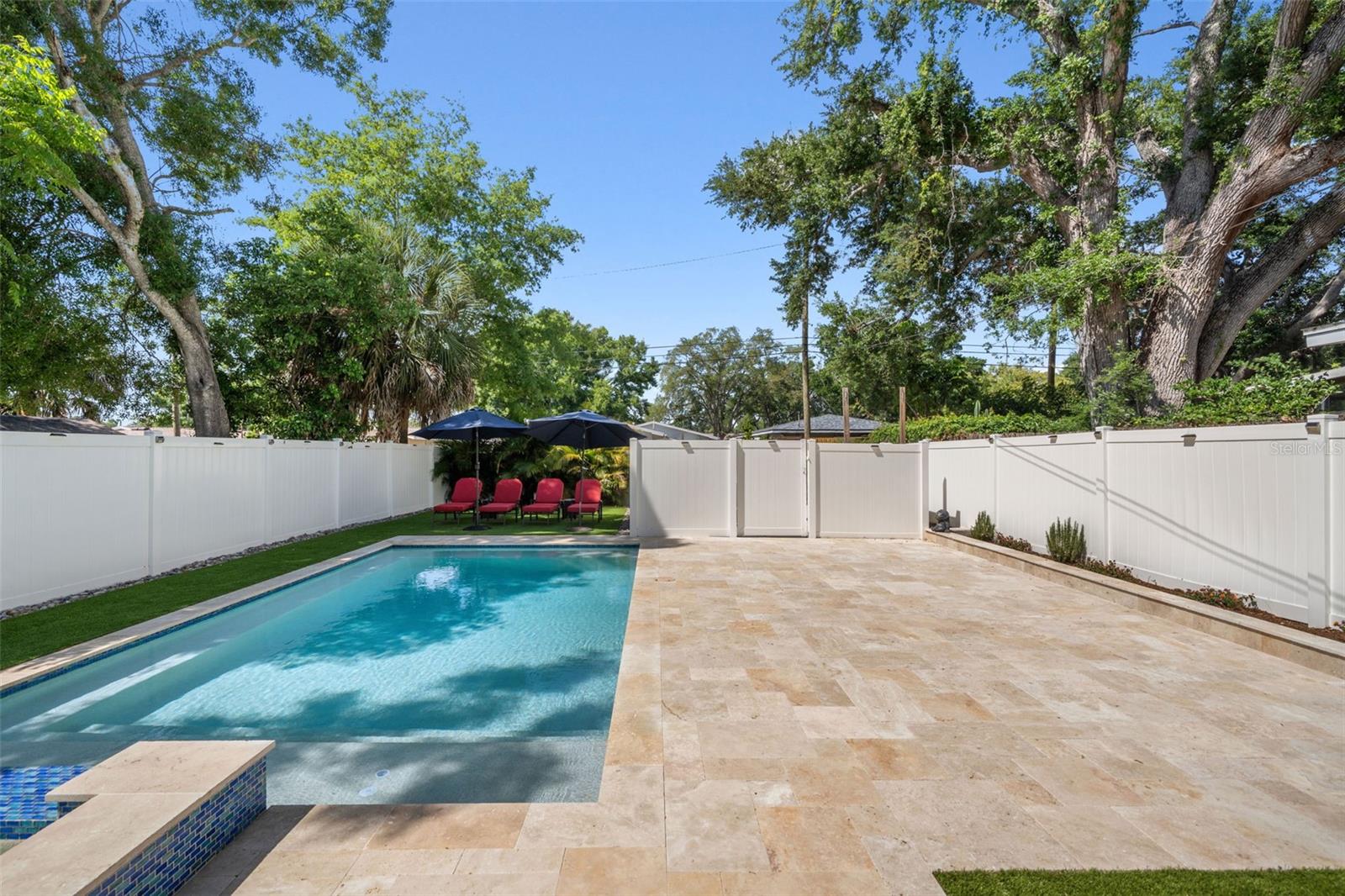 CRESTMONT - Residential