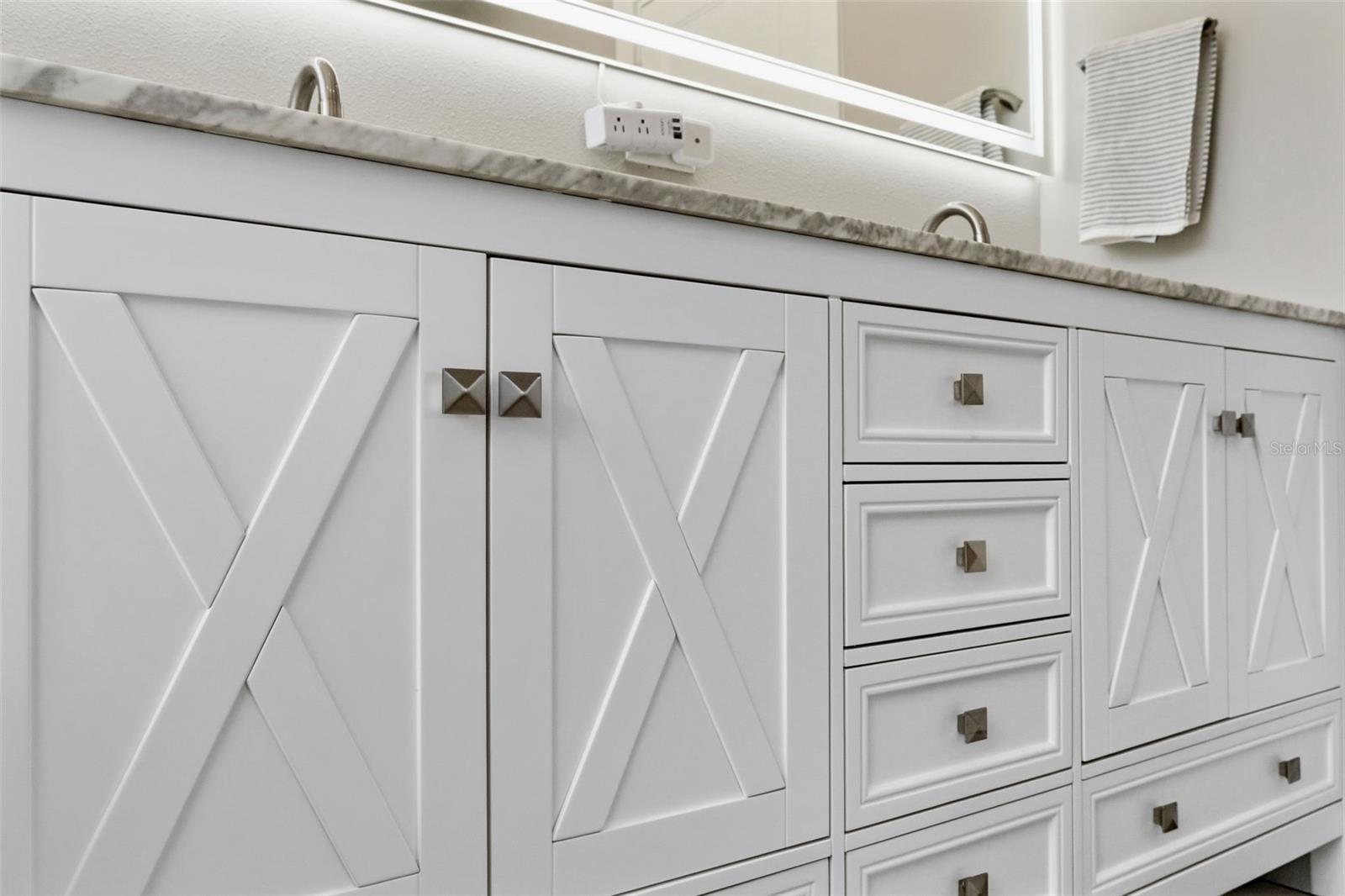 CRESTMONT - Residential