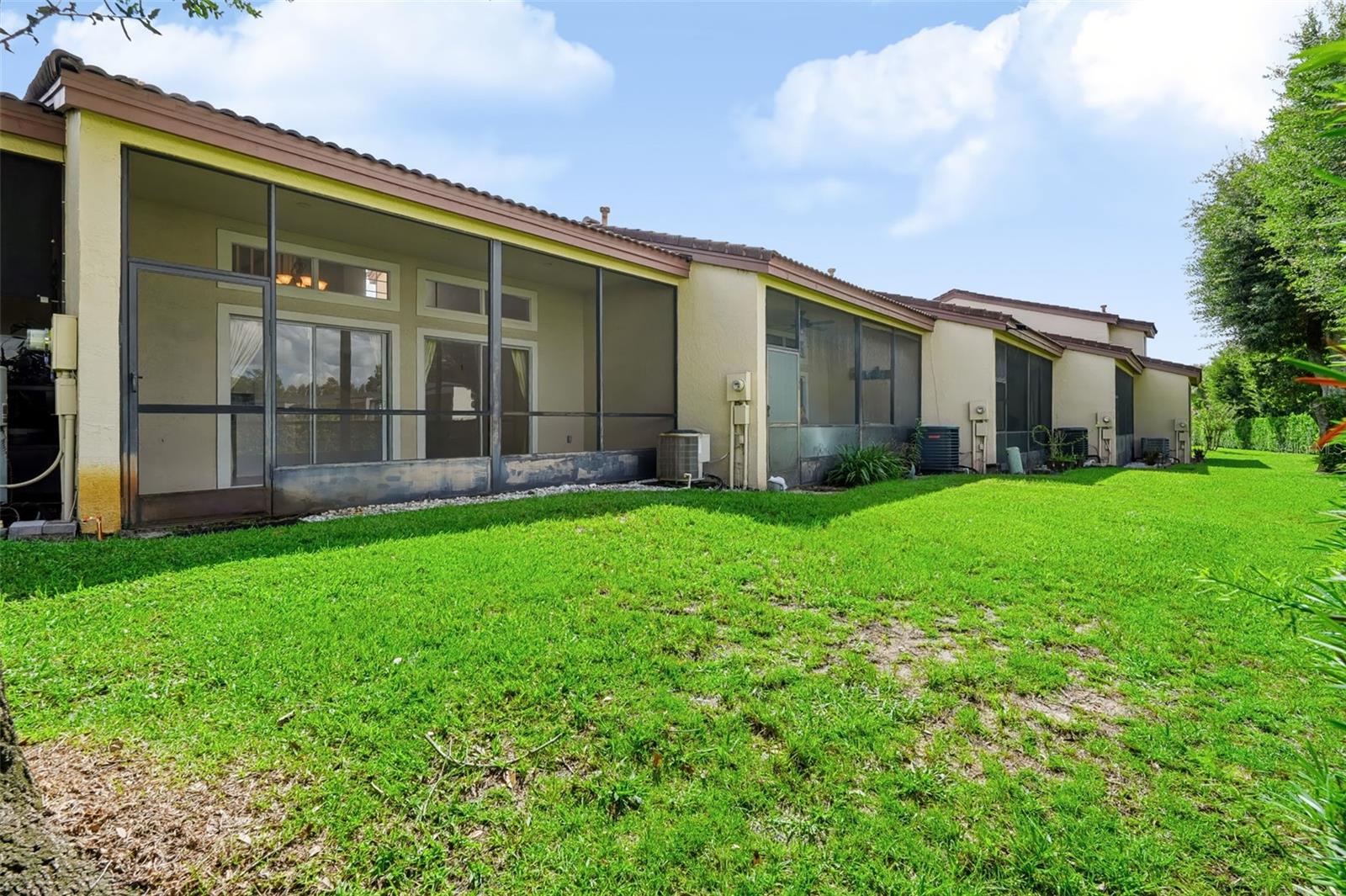 3176 TAMARIND CIRCLE 19